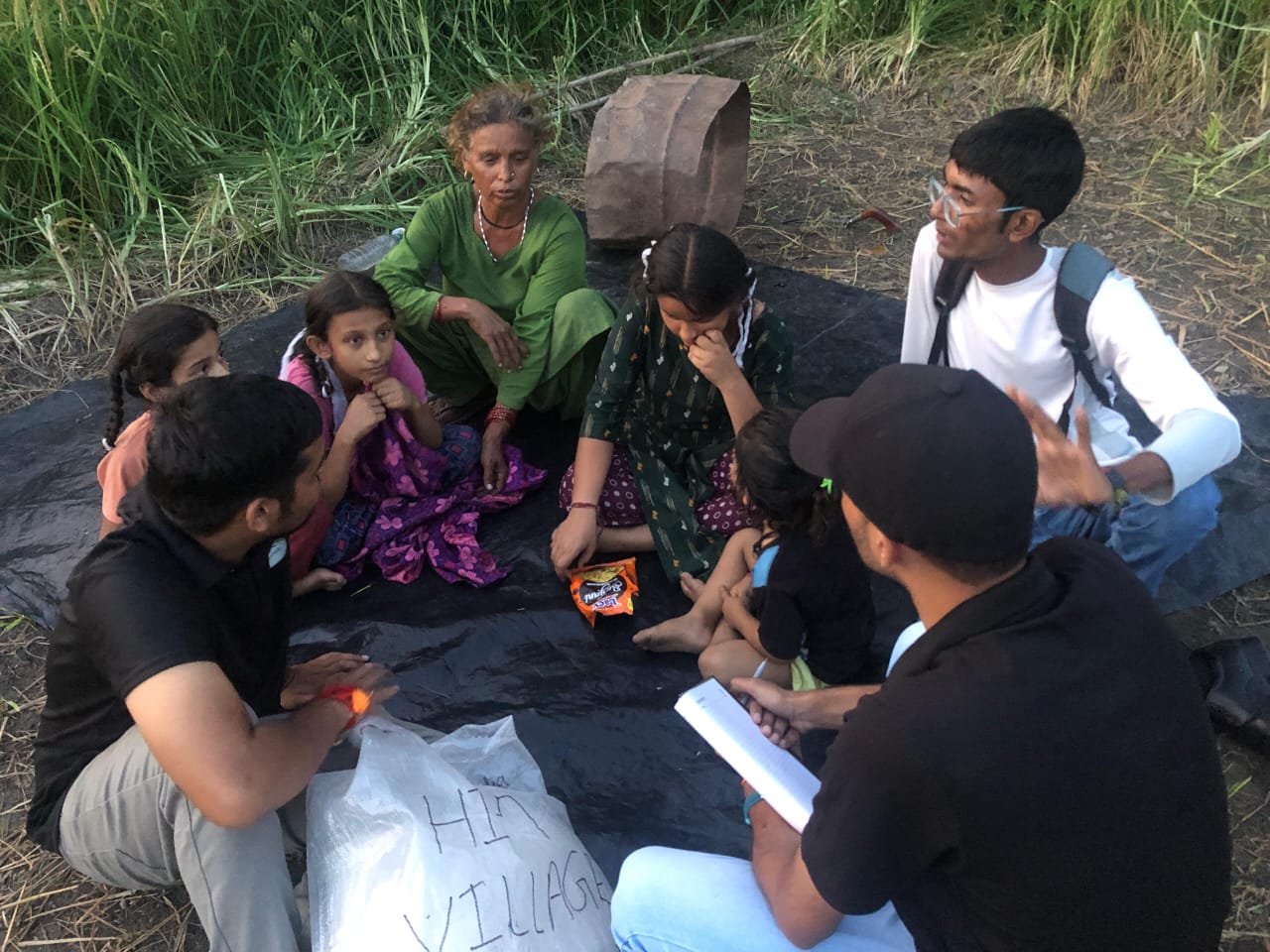 Volunteers working together